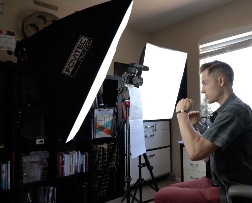 eLearning video production: Optimal light source positioning